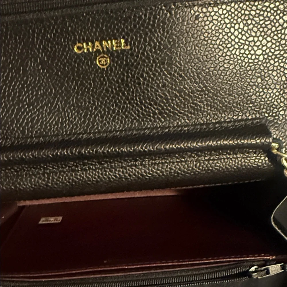 Chanel Black Quilted Crossbody Bag with Gold Chain